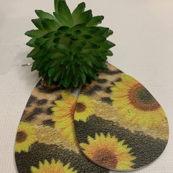 Sunflower Earring, Boho Earring, Gift Idea, Leopard Print Earring, Animal Print - Picture 7 of 7